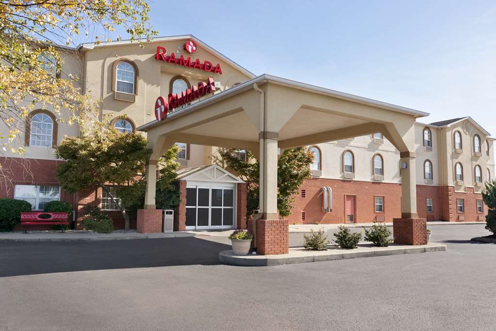 Ramada by Wyndham Elizabethtown - photo 2