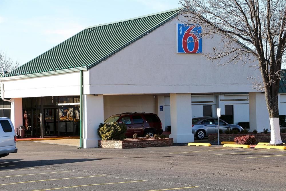 Motel 6 Tulsa Airport - photo 21