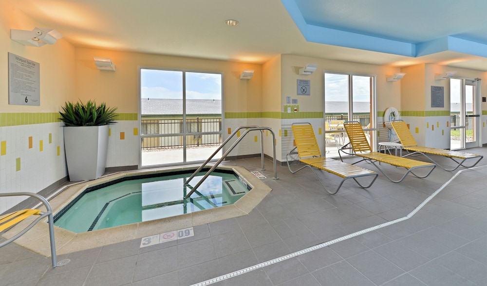 Fairfield Inn & Suites Cedar Rapids - photo 35