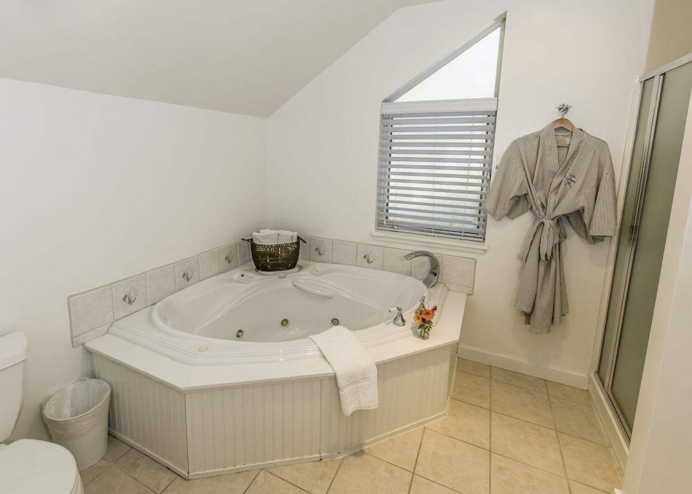 The Inn at Schoolhouse Creek - photo 57
