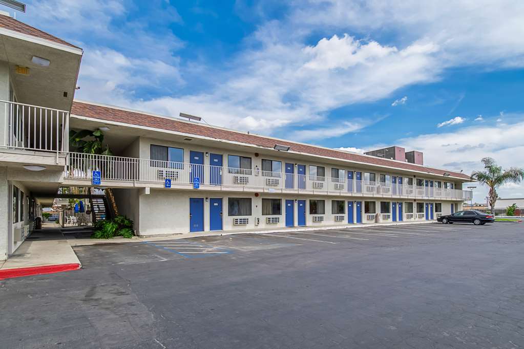 Motel 6 Bakersfield CA Airport - photo 4