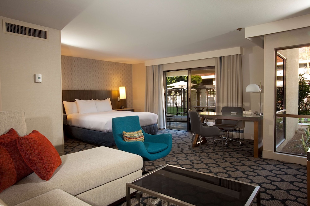 Hilton Palm Springs Resort - photo 10