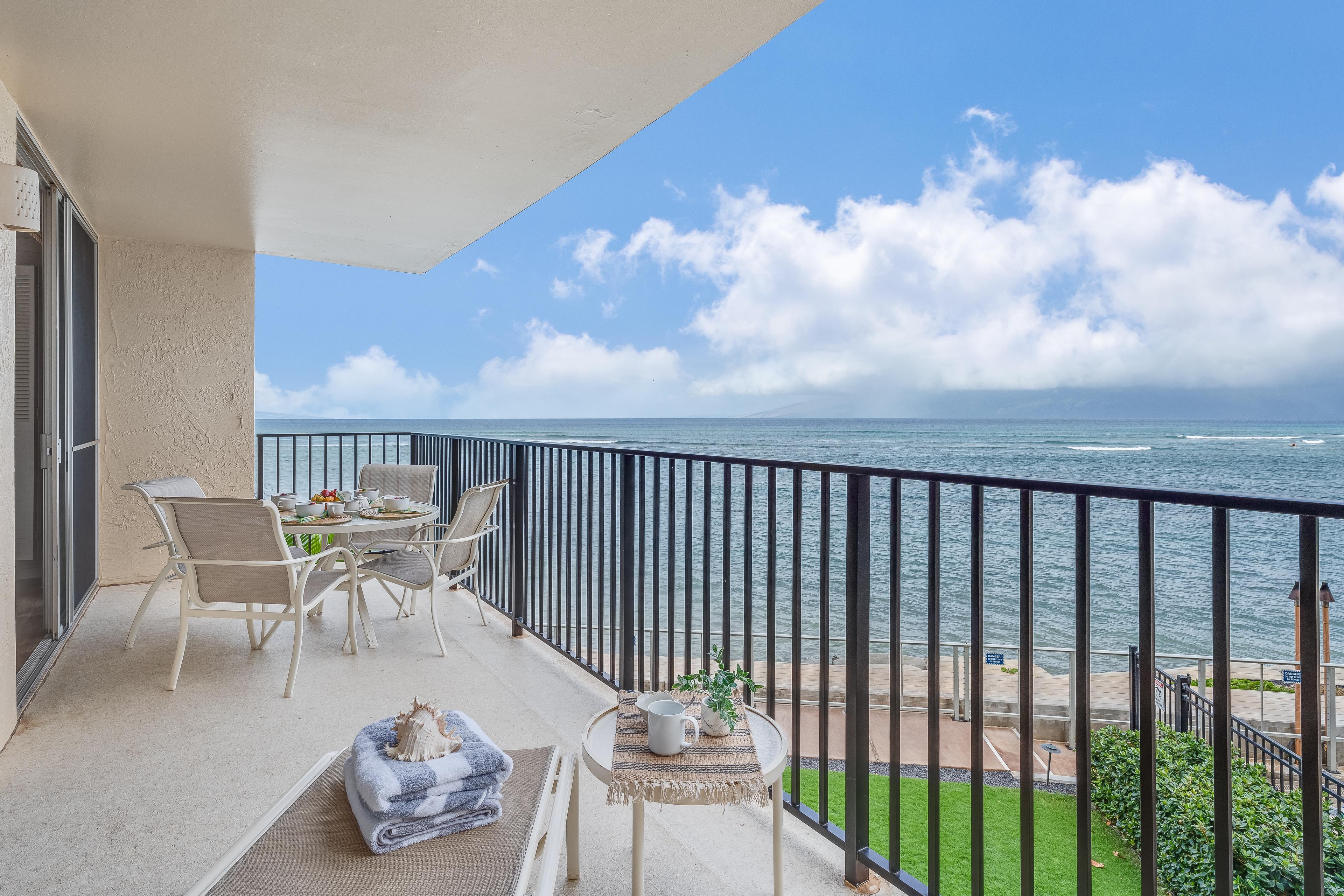 Hololani B204 HL B204 Beachy Chic Updated OceanFront 2BD — 4-Star Luxury Hotel in Lahaina, United States
