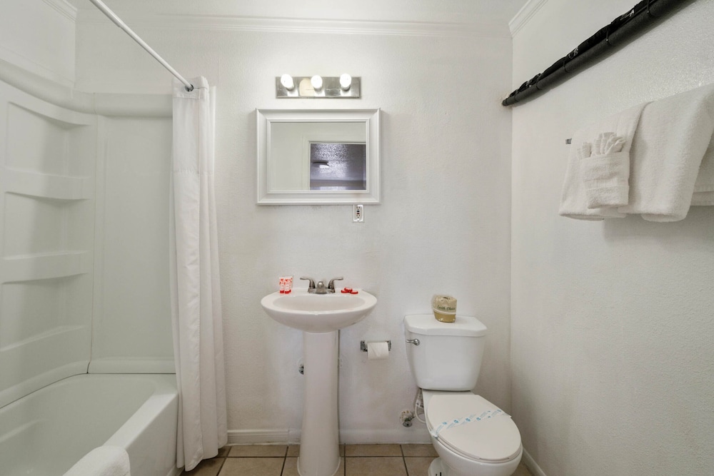 OYO Hotel Rockport Bay View - photo 49