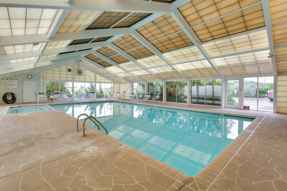 Sands Villa Resort - photo 29