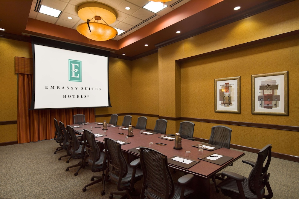 Embassy Suites by Hilton Charlotte Concord Golf Resort & Spa - photo 93