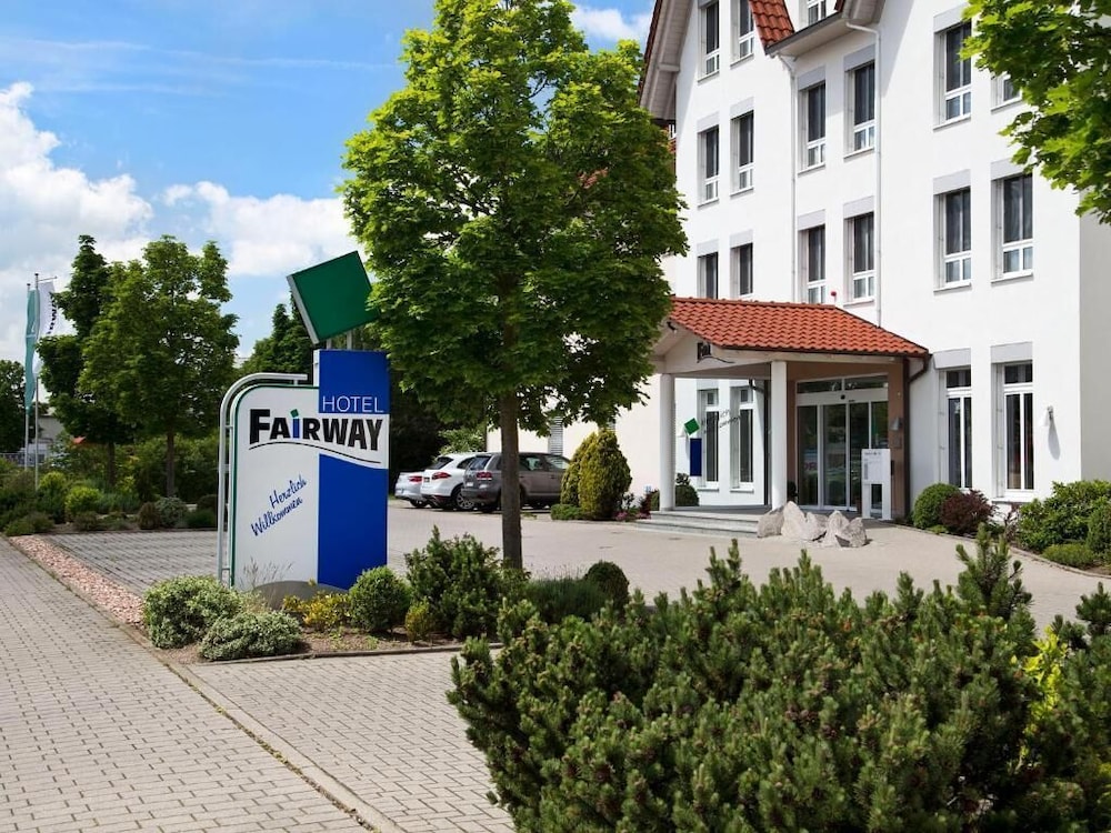 Fairway Hotel — Sankt Leon Rot
