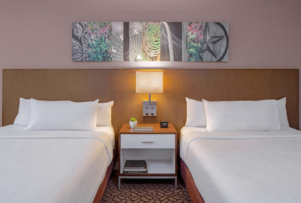 Hilton Garden Inn Downtown Dallas - photo 12