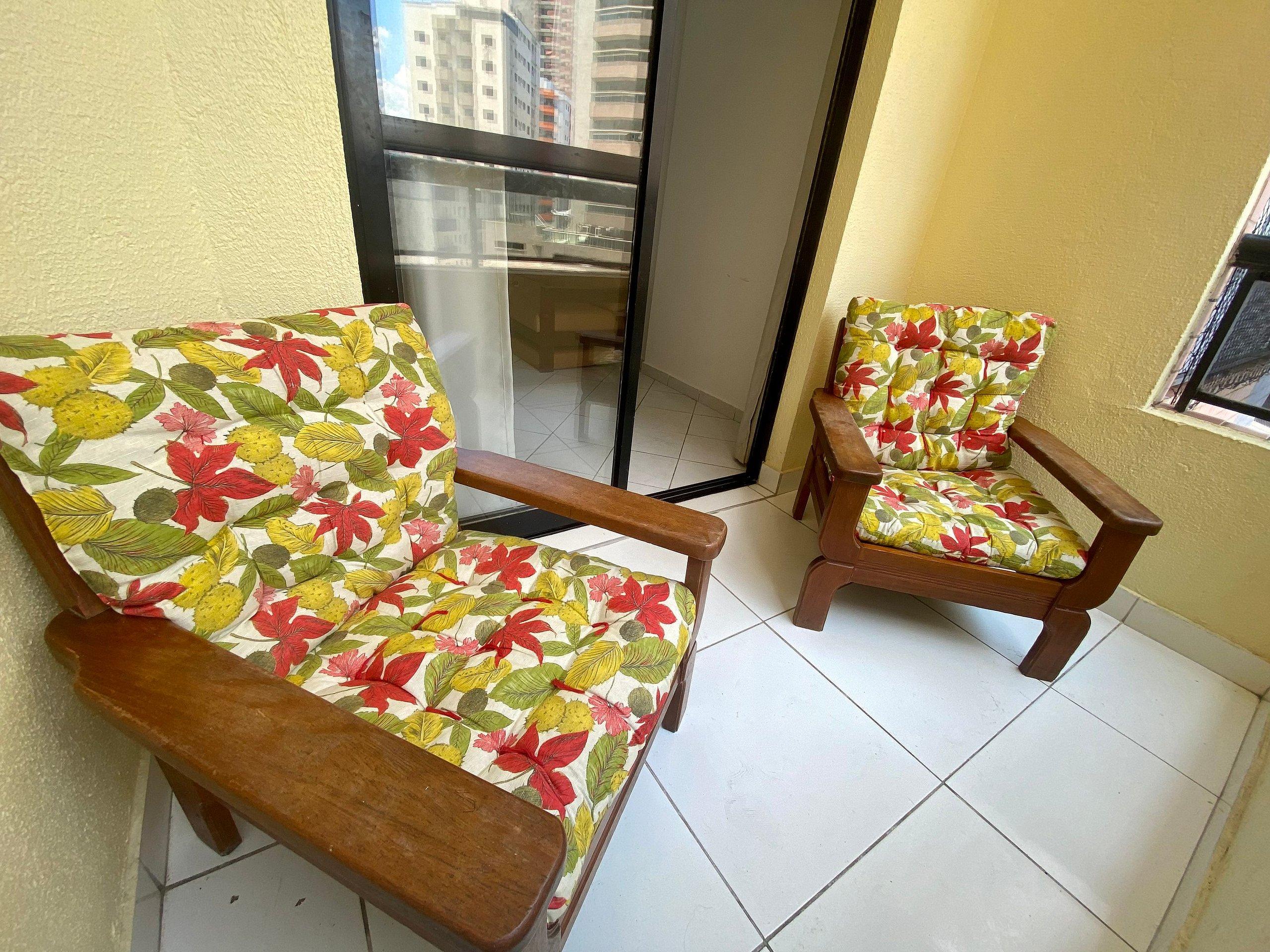 A035 Amplo Apto 2 Quartos c Wi Fi 50m do Mar in Sao Vicente, Brasil