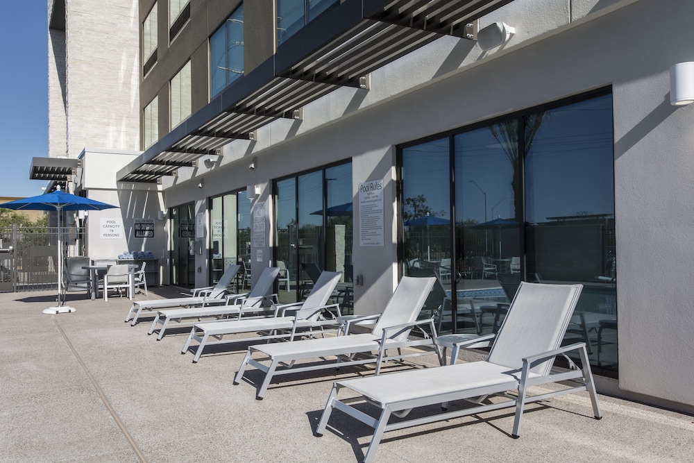 Holiday Inn Express & Suites Phoenix North Happy Valley by IHG - photo 37