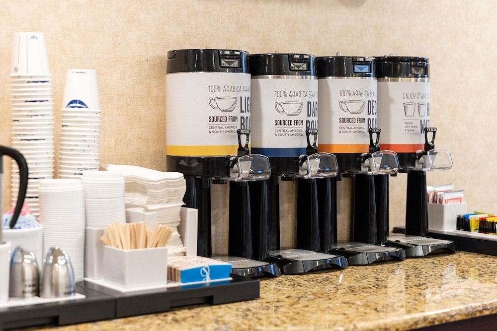 Hampton Inn by Hilton of Kuttawa Eddyville - photo 69