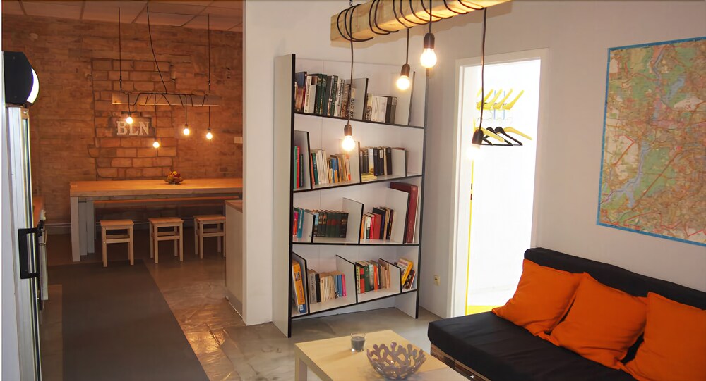 Box61 Art Concept Flat - carbon neutral hotel in Berlin