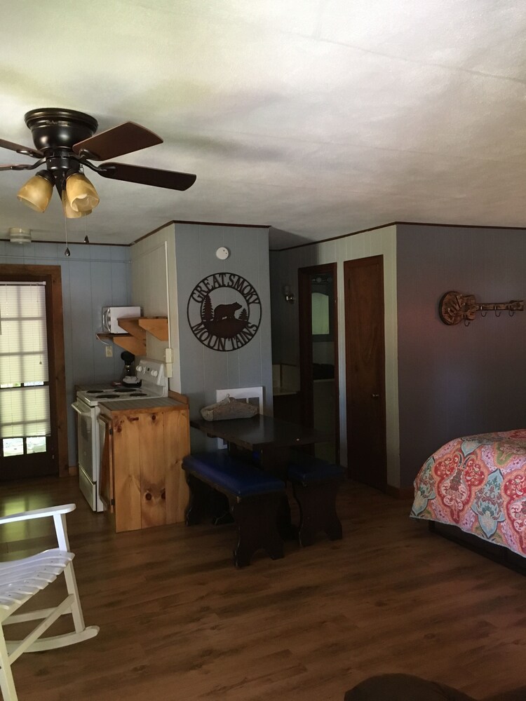 Smoky View Cottages & RV Resorts - photo 15