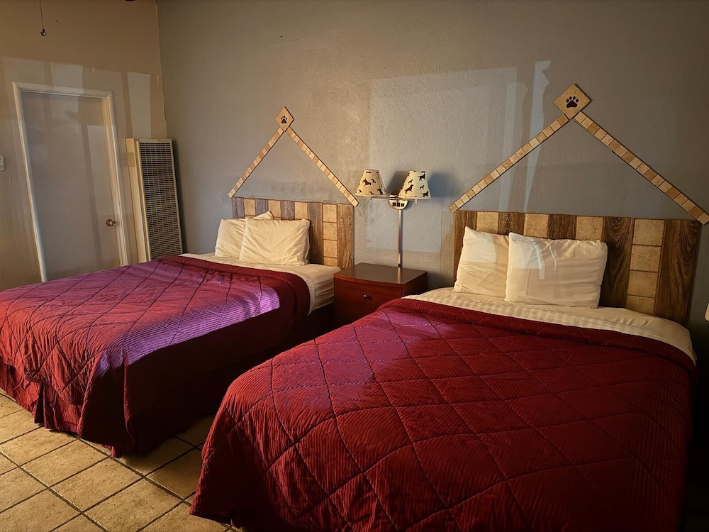 Cinderella Motel - photo 6