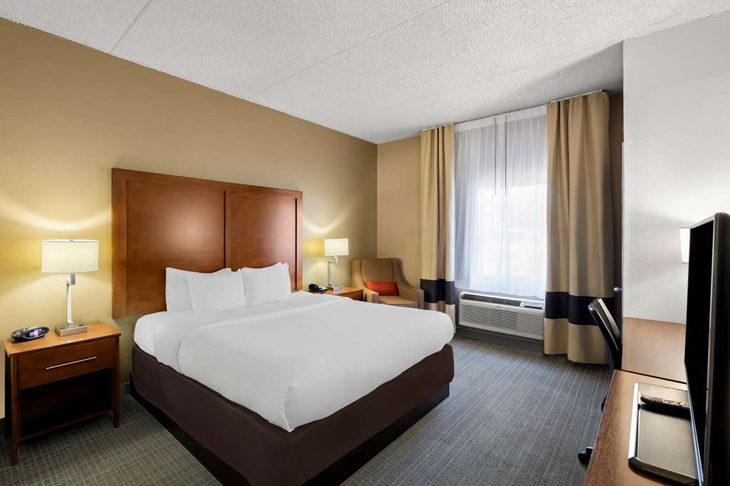 Comfort Inn & Suites near Kino Sports Complex - photo 8