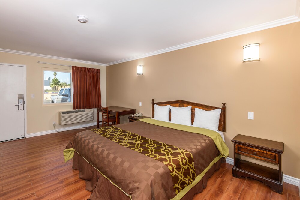 Sea Rock Inn Los Angeles - photo 4