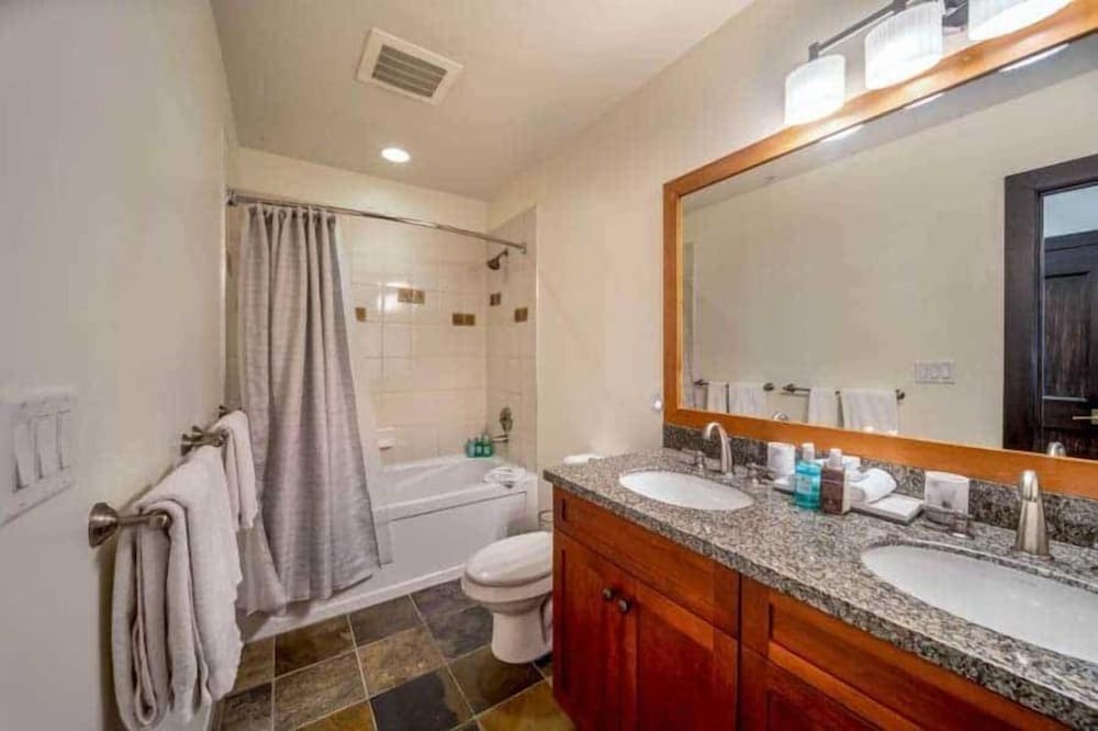 Luxury Ski in Ski out 2 Bedroom Colorado Resort Vacation Rental in the Heart of Snowmass Base Village - photo 13