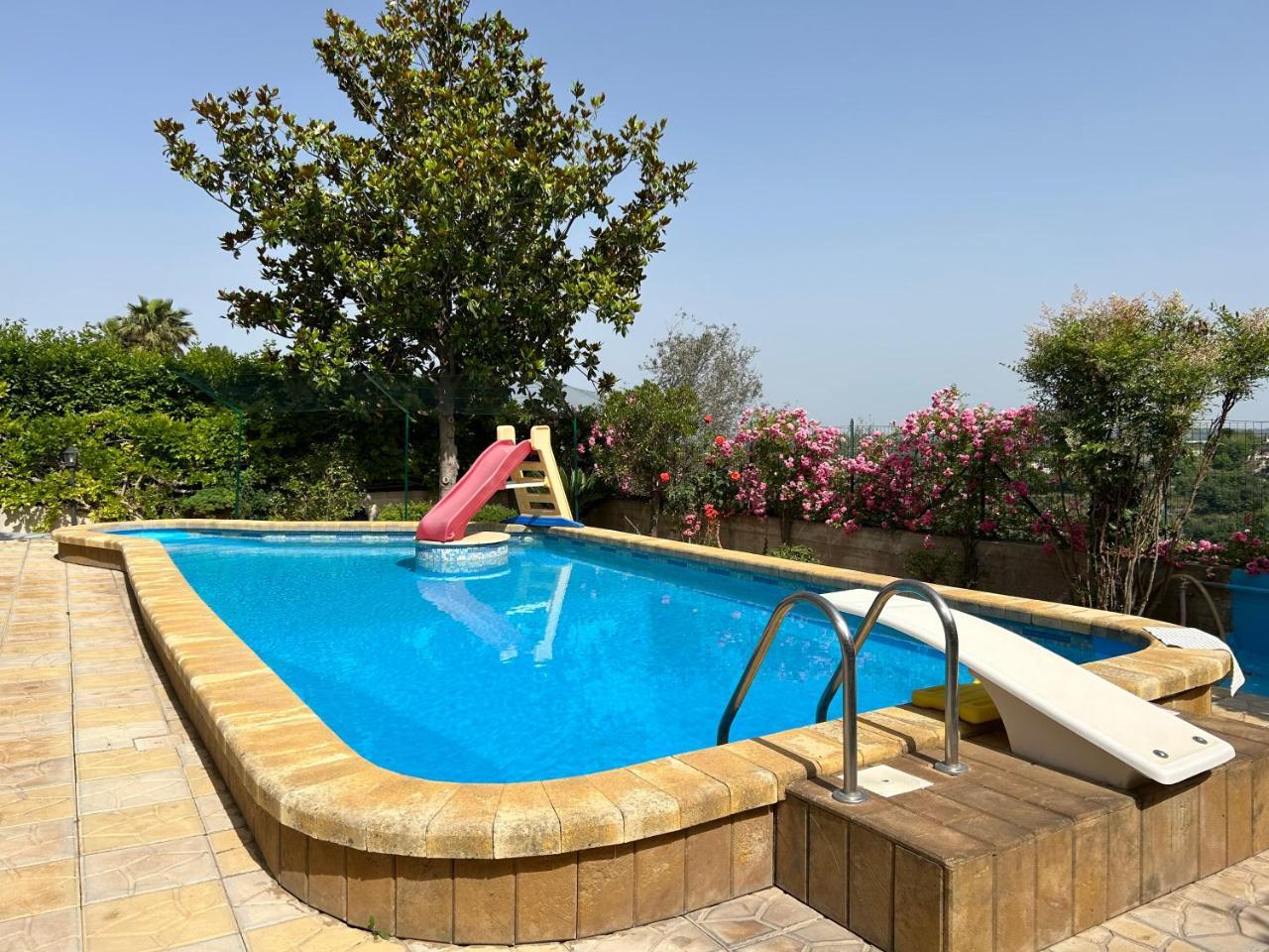 Casa Vacanze Salvatore Relax con piscina privata — 4-Star Luxury Hotel in Palazzolo Acreide, Italy
