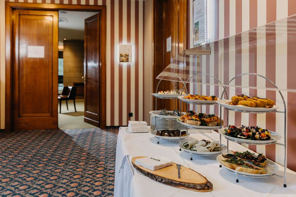 Coffee Break Meetings