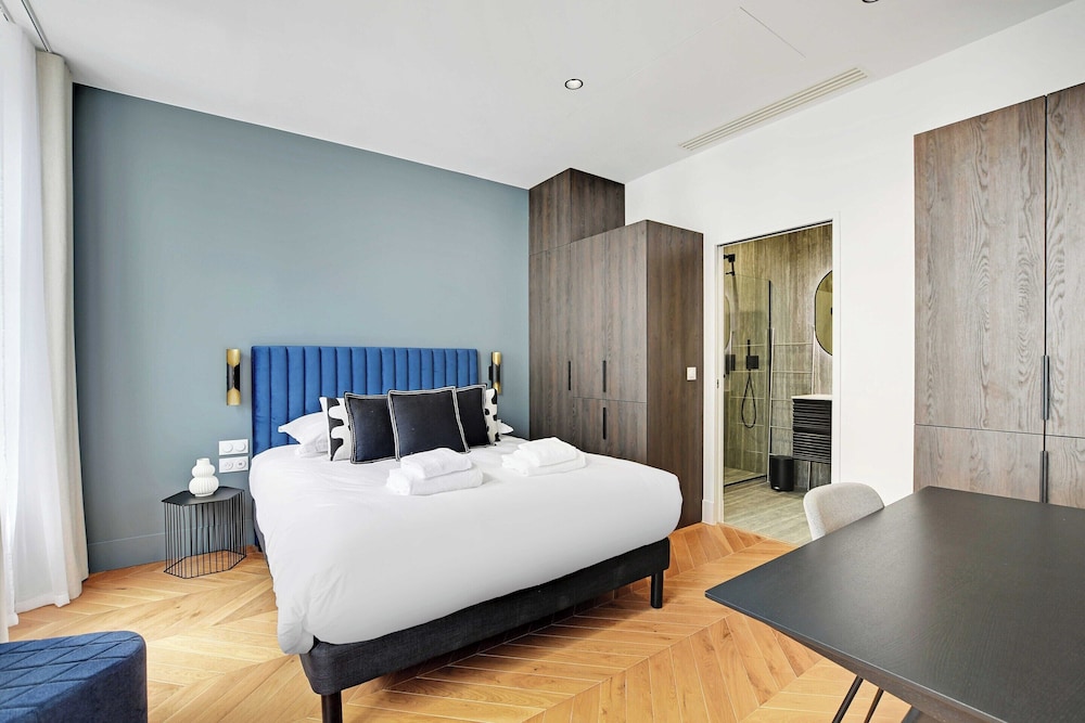 Stunning Apartment 2br 6p Madeleine — 4-Star Luxury Hotel in Paris, France