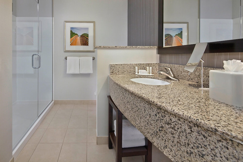 Courtyard By Marriott Stuart - photo 21