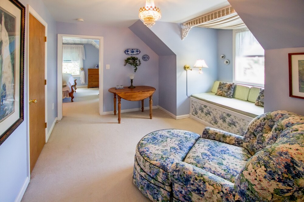 Bald Mountain House Inn at the Wolf Laurel Resort - photo 11