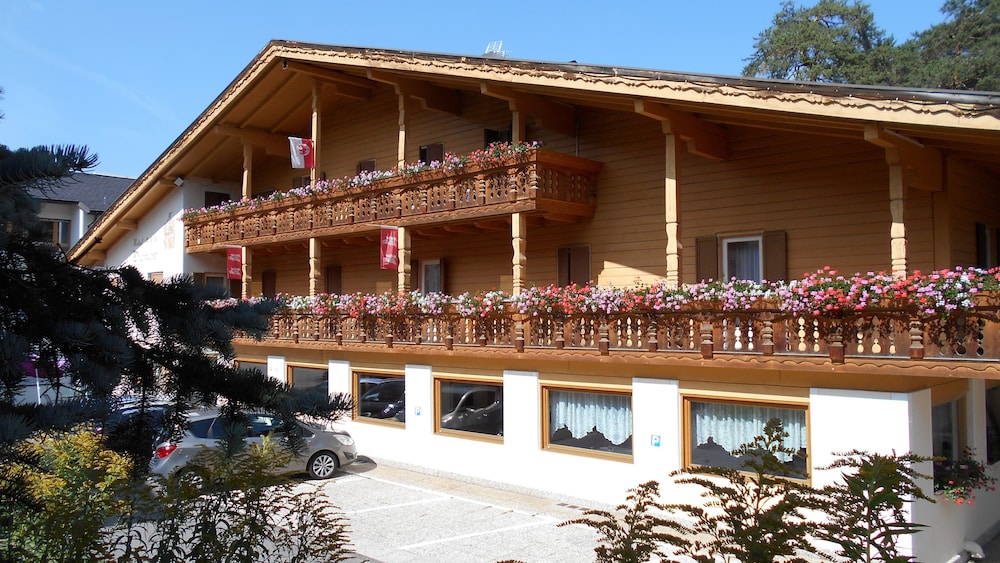 Chalet Hotel Diamant — hotel in San Martino In Badia