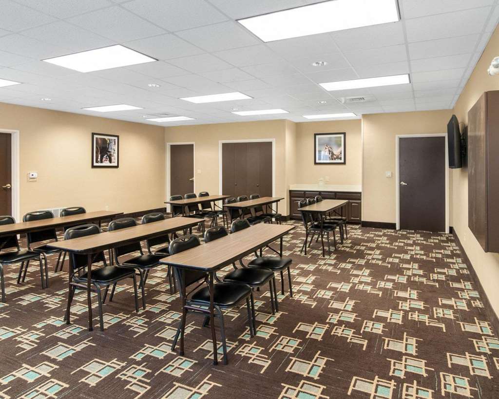 Comfort Suites Odessa near University - photo 29