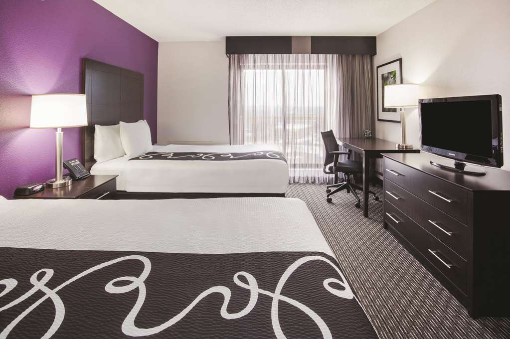 La Quinta Inn & Suites by Wyndham Minneapolis Bloomington W - photo 24