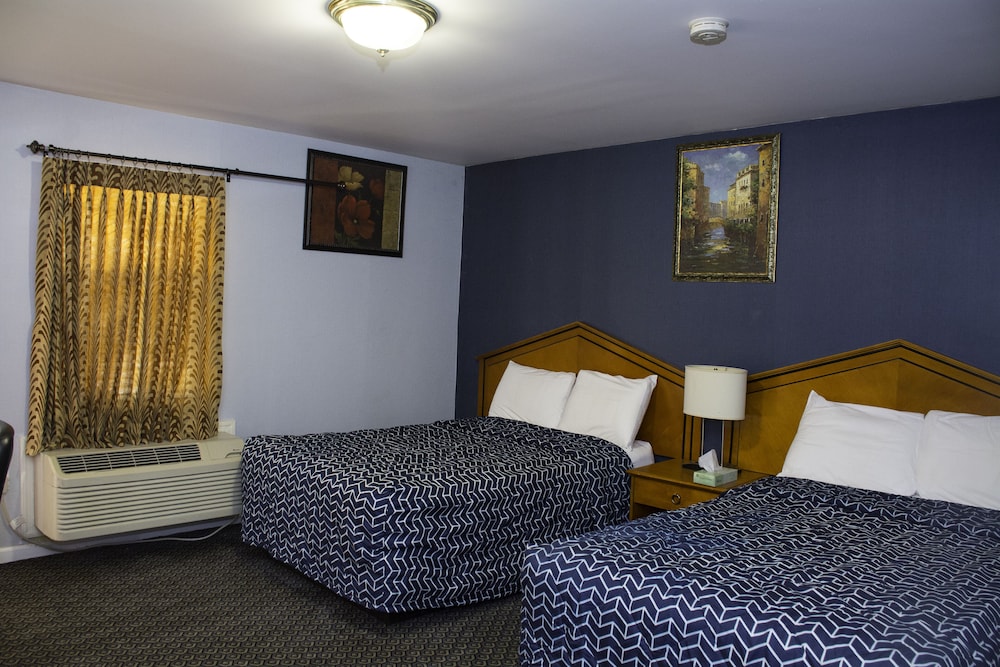 At 9 Motel - photo 32