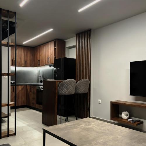Redwood Suite Wooden Suites — 4-Star Luxury Hotel in Thessaloniki, Greece