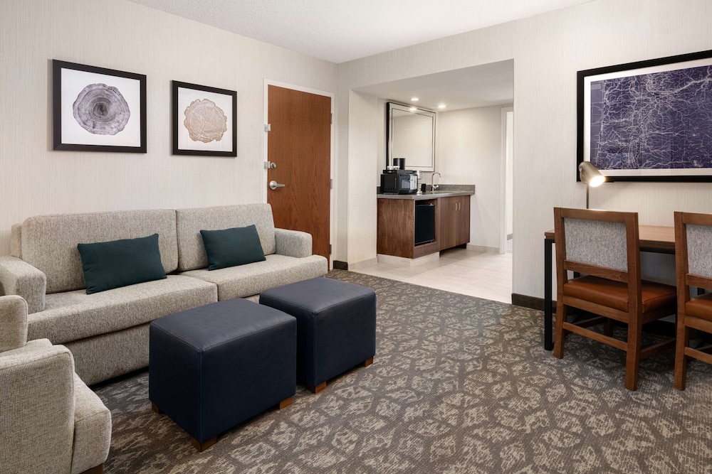 Embassy Suites by Hilton Portland Airport - photo 22