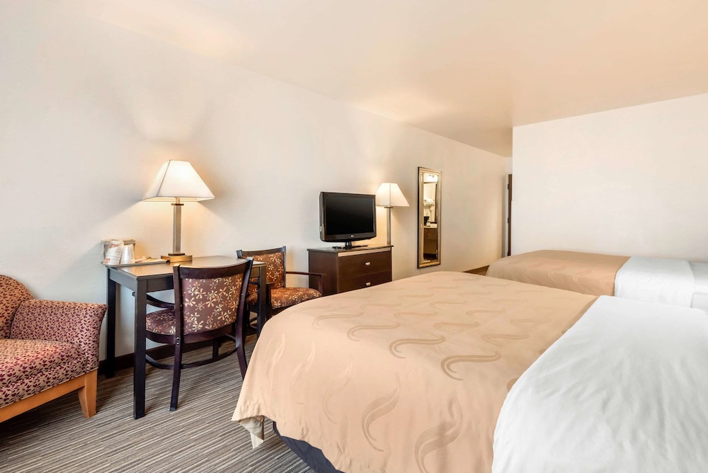 Quality Inn & Suites Limon - photo 24