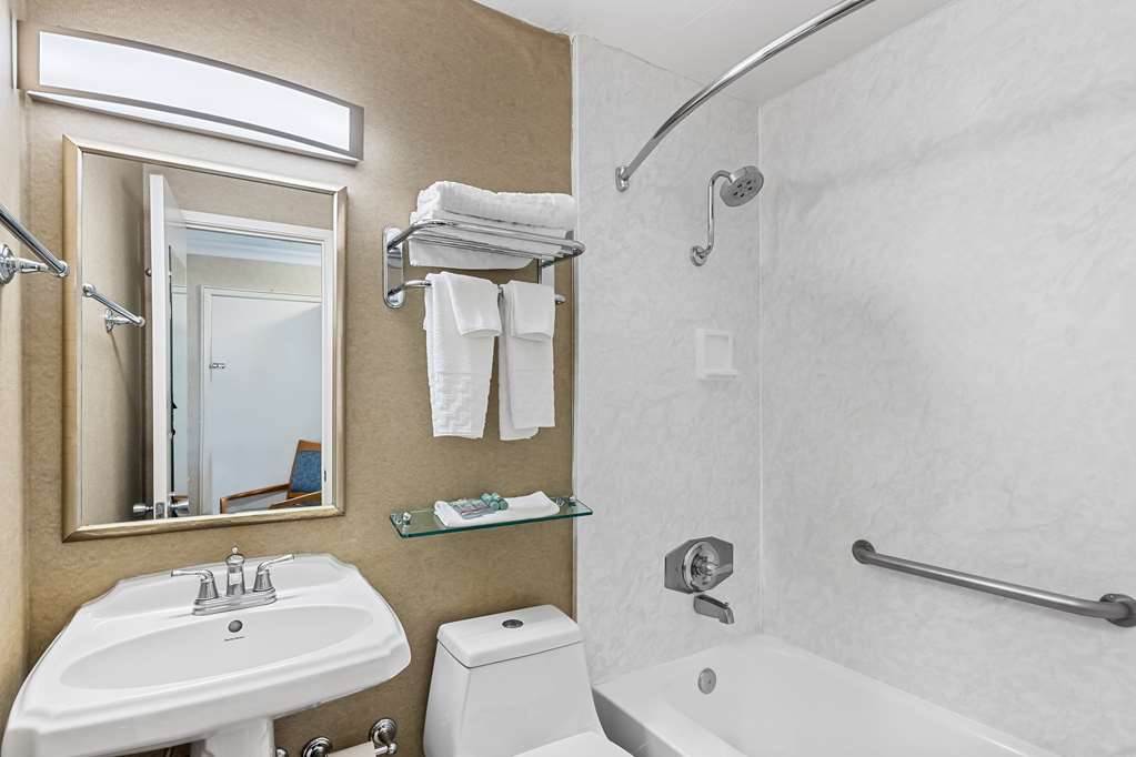 Best Western University Lodge - photo 28