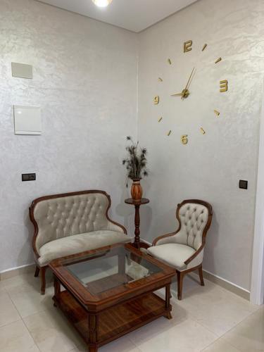 Appartement 1 frontière Mellila — 4-Star Luxury Hotel in Nador, Morocco