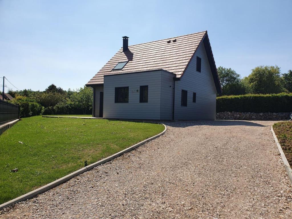 Le Clos Des Cajaviris - carbon neutral hotel in Doullens