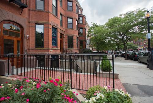 Oakwood At 234 Newbury - photo 6