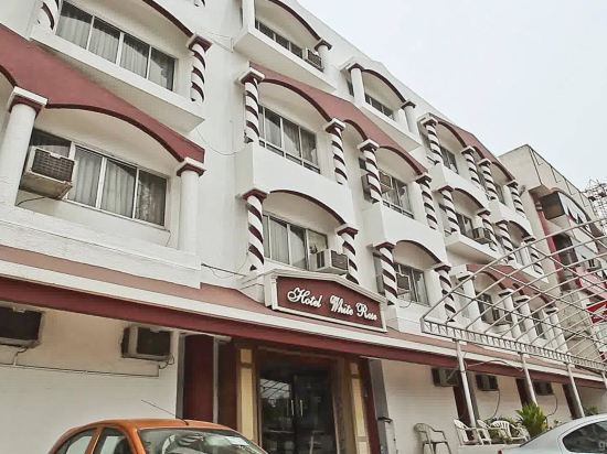 Hotel White Rose in Bhavnagar, India