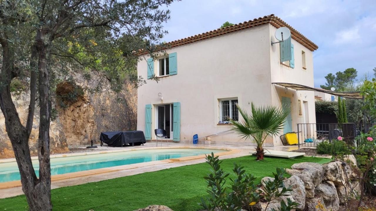 Casa Agave Charmante Maison Avec Etage Offrant Des Prestations de Qualite. — 4-Star Luxury Hotel in Salernes, France