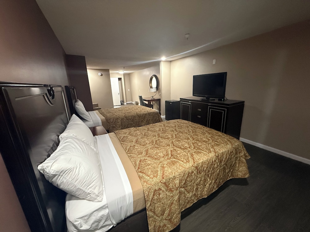 Magnolia Bay Hotel & Suites - photo 13
