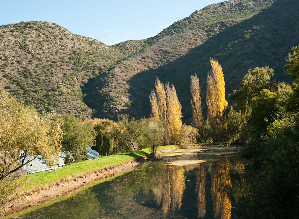 Old Mill Lodge Working Ostrich Farm & Restaurant Oudtshoorn — 4-Star Luxury Hotel in Oudtshoorn, South Africa