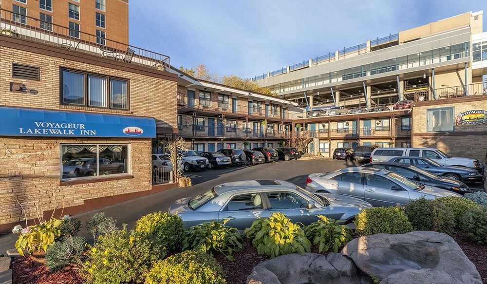 Voyageur Lakewalk Inn - photo 21