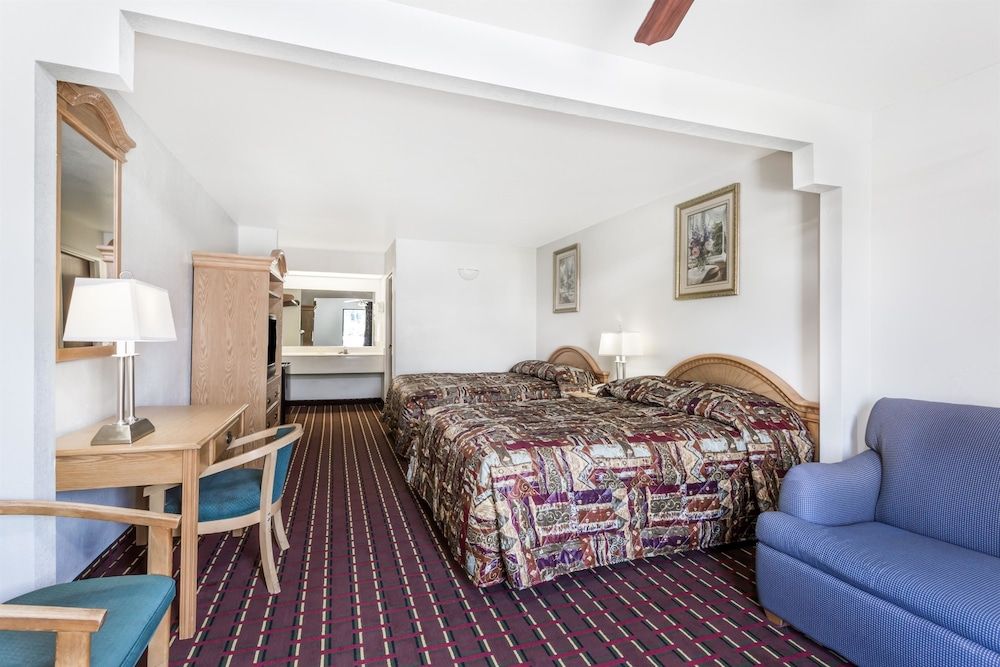 Brentwood Inn & Suites - photo 15