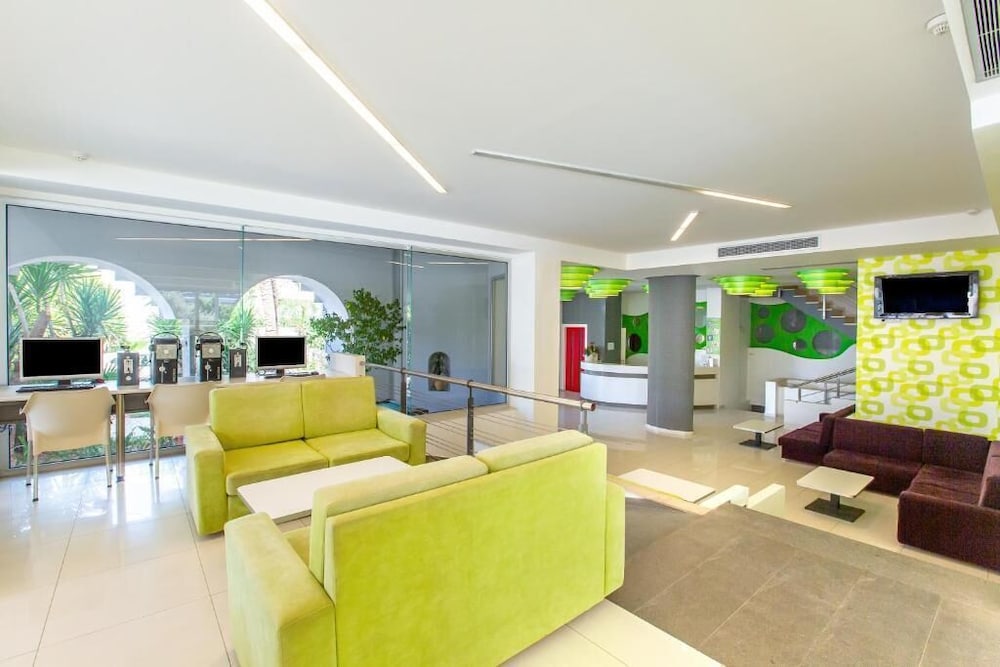 Hermes Hotel - carbon neutral hotel in Malia