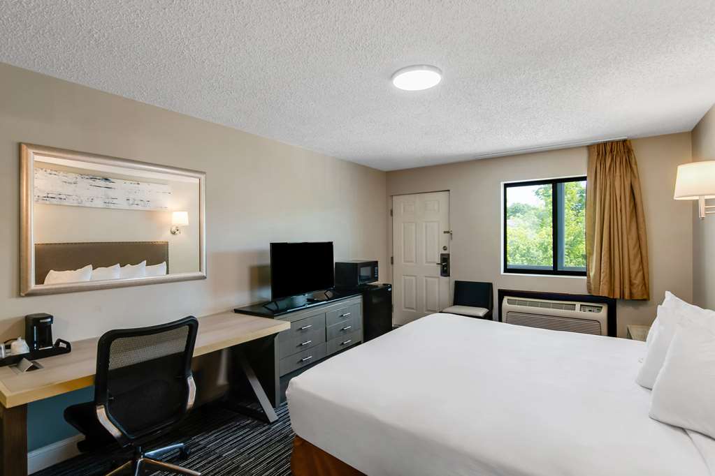 Americas Best Value Inn Torrington CT - photo 17