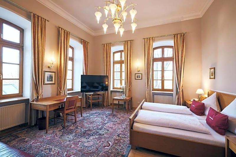 Hotel & Restaurant Waldschloss — Passau — photo 3