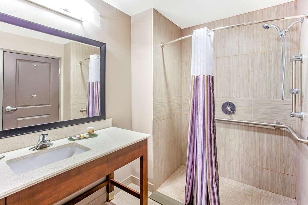 La Quinta Inn & Suites by Wyndham Gonzales TX - photo 15