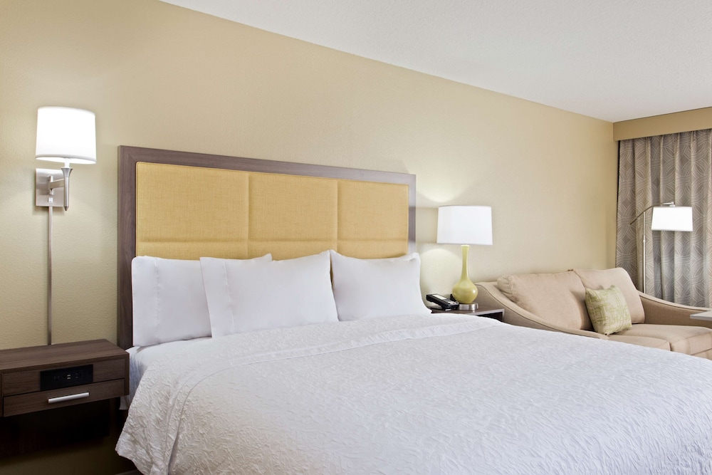 Hampton Inn Sault Ste Marie - photo 12