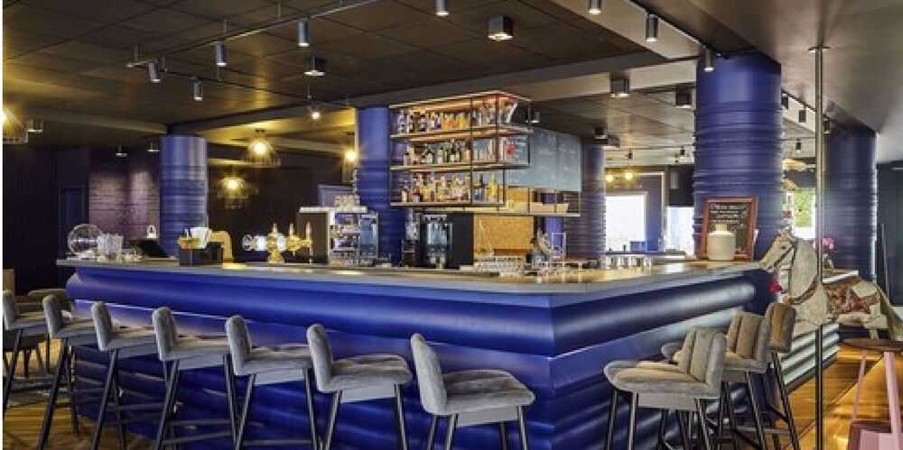 DemeureDeCampagnes Chateau Fontainebleau in Fontainebleau, France