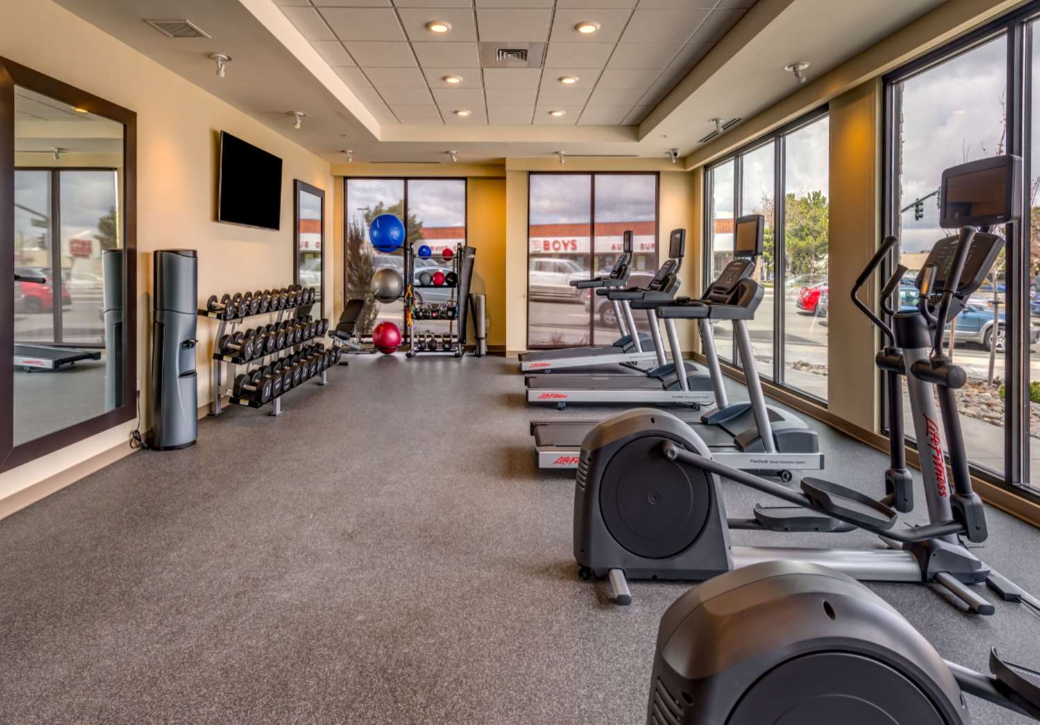 Home2 Suites by Hilton Reno - photo 12